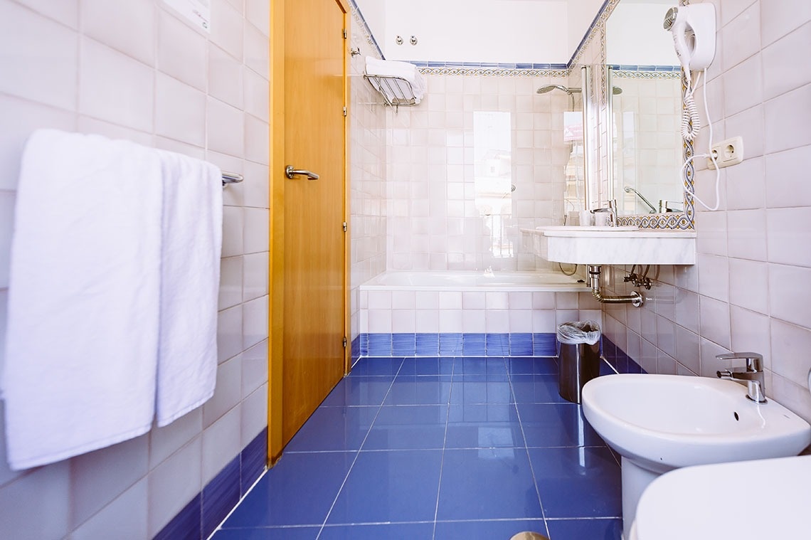 Basic Hotels Doña Manuela en Sevilla  Oficial