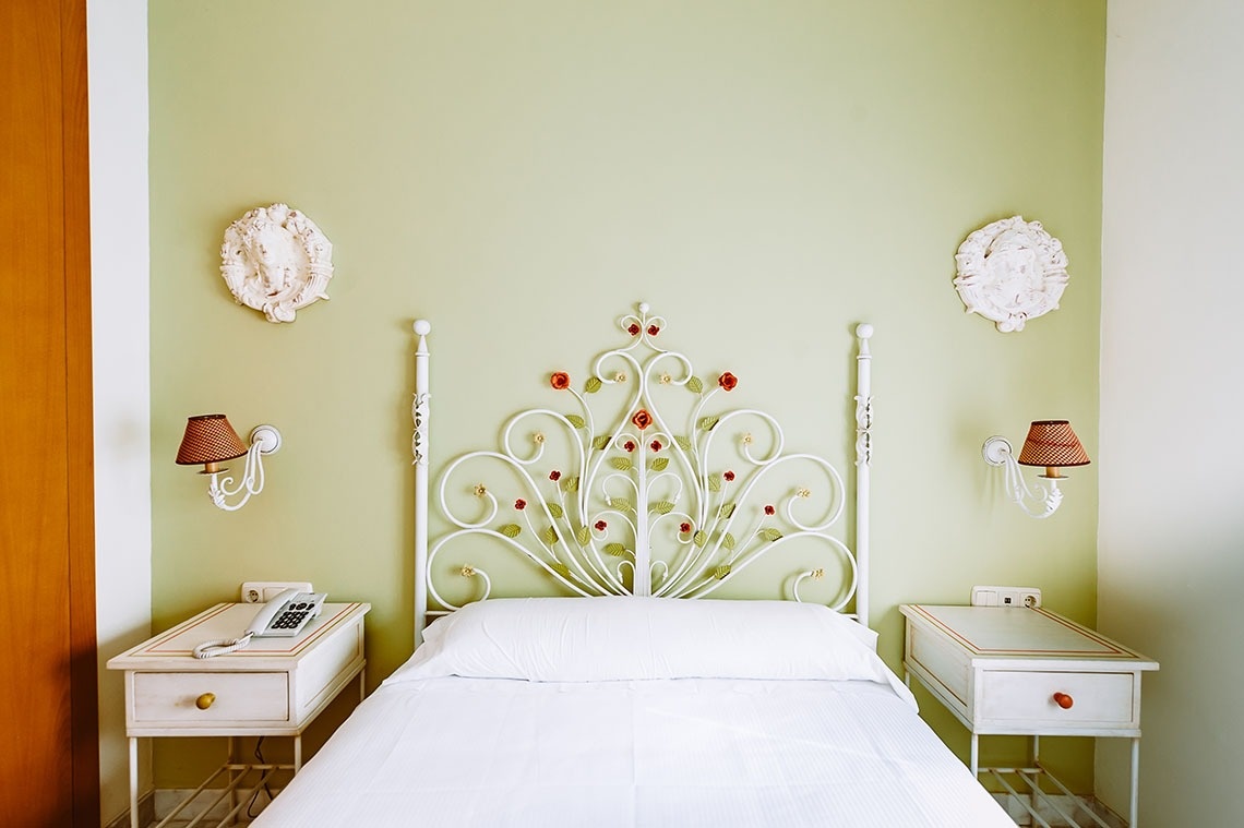 Basic Hotels Doña Manuela en Sevilla  Oficial