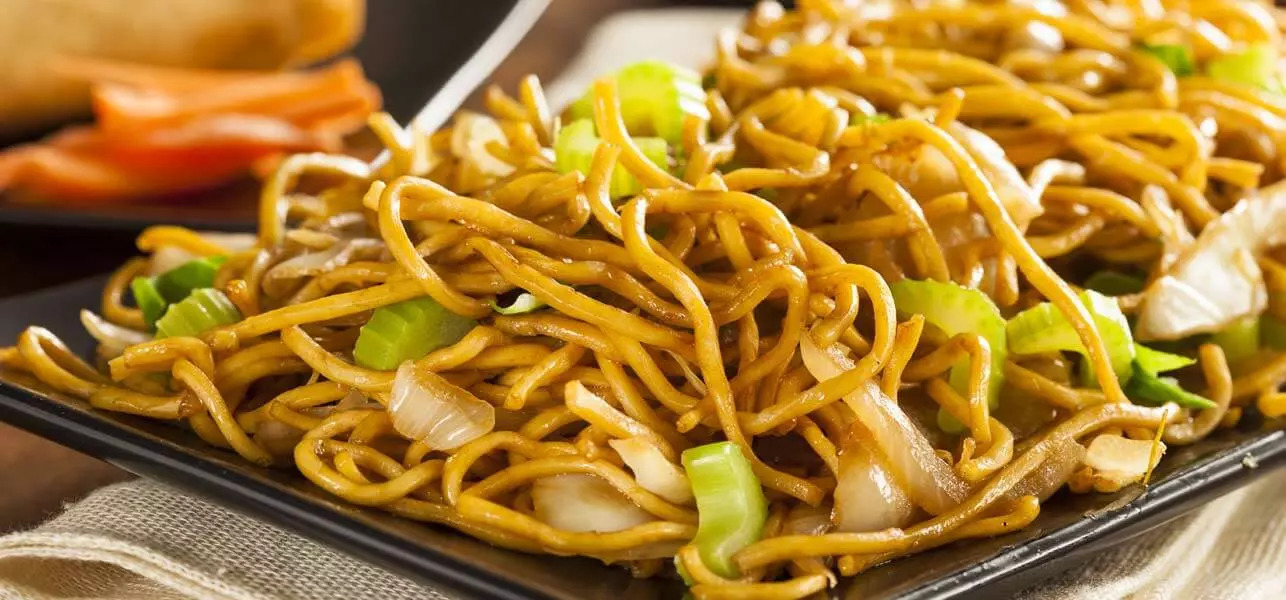 5 Yummilicious Chinese Egg Noodles Recipes You Should Try