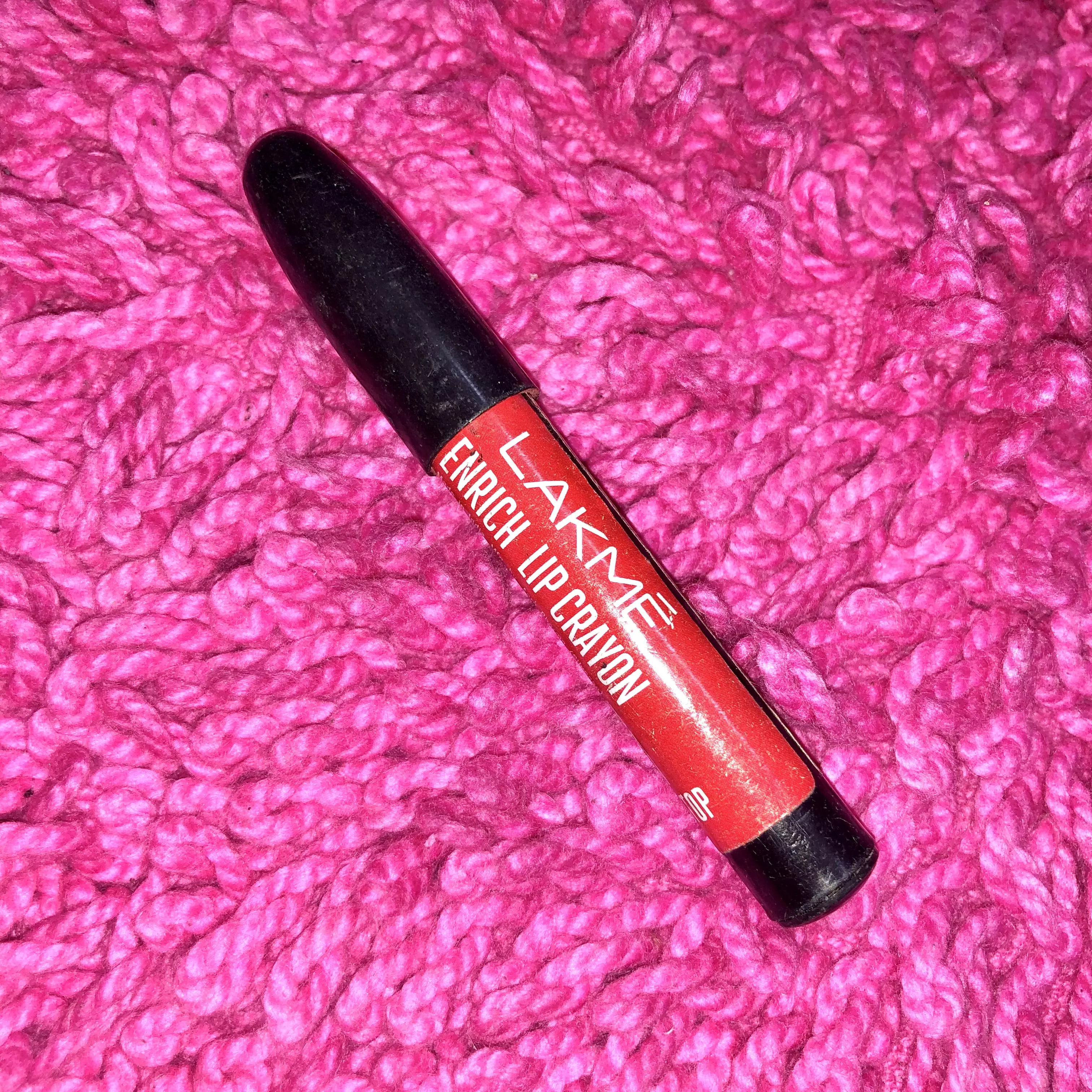 Lakme Enrich Lip Crayon Reviews, Shades, Benefits, Price, How To Use