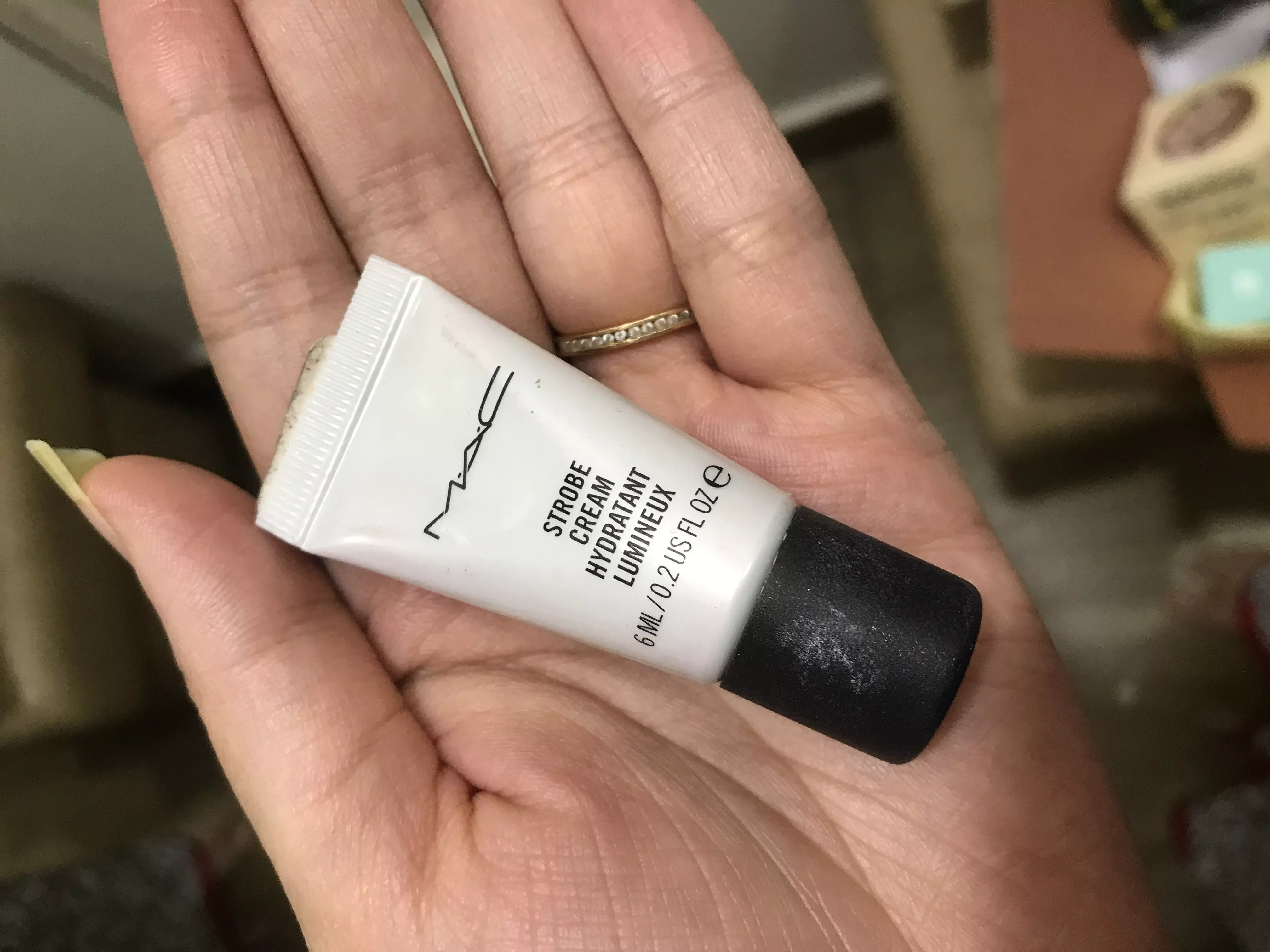 MAC Strobe Cream Reviews, Shades, Ingredients, How To Use, Price, Benefits