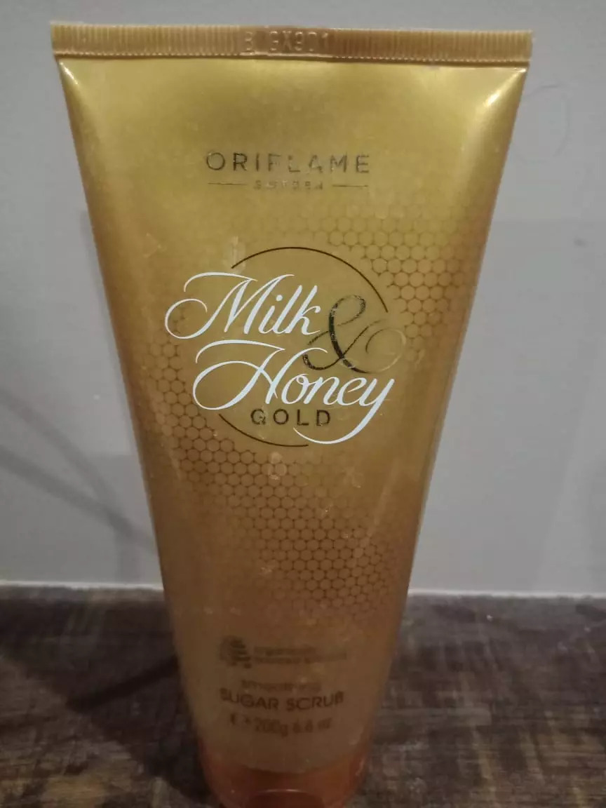 Oriflame Milk & Honey Gold Smoothing Sugar Scrub Reviews, Ingredients