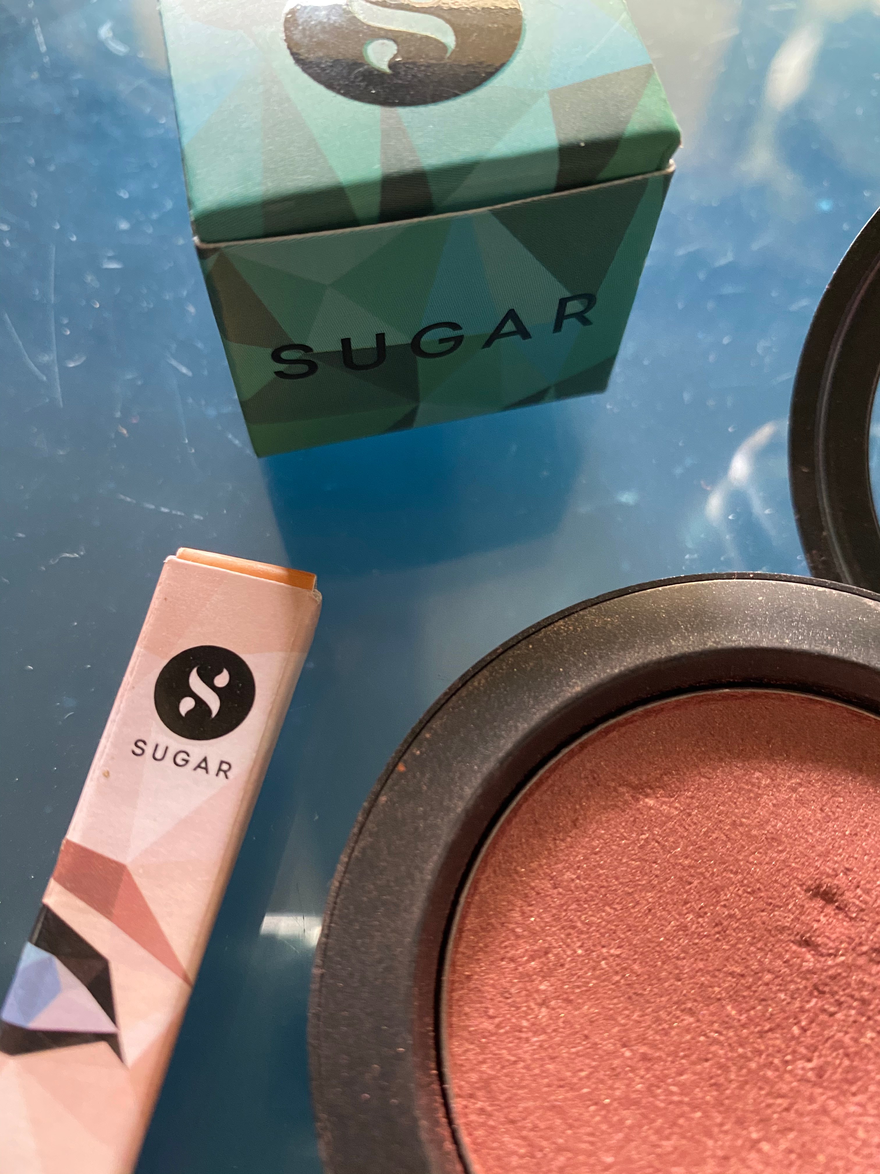 SUGAR Cosmetics Contour De Force Mini Bronzer Reviews, Ingredients