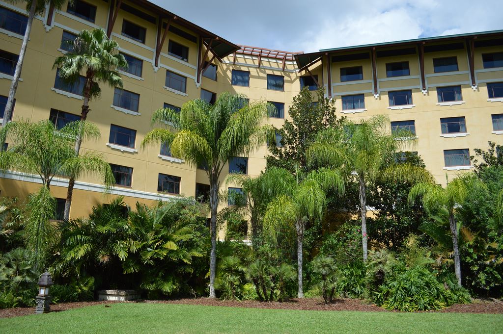 Loews Royal Pacific Resort