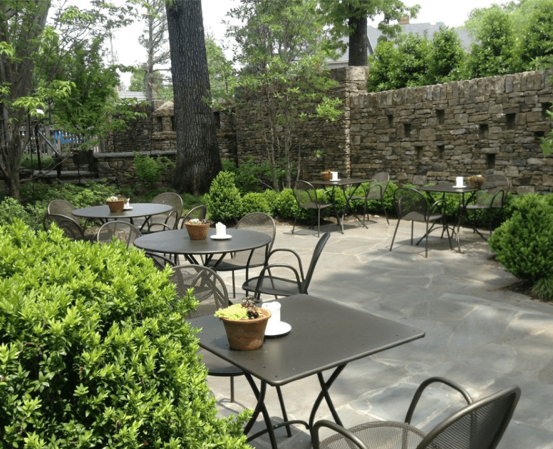 We Love Dining at These Outdoor Patios in Memphis