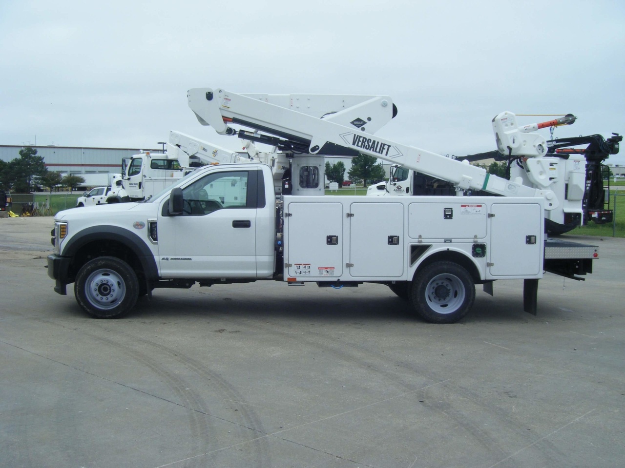 40 ft Distribution Bucket Truck Rental Custom Truck One Source