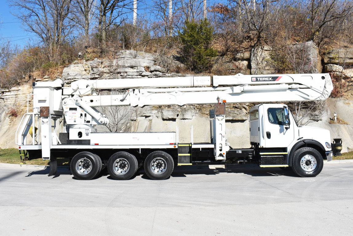 120 ft Transmission Bucket Truck Rental Custom Truck One Source