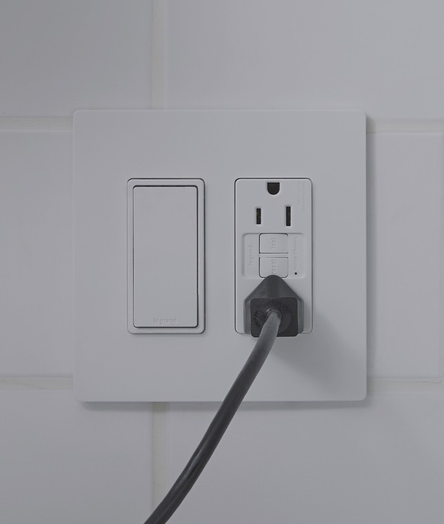 Outdoor Light With Built In Electrical Outlet Gfci Shelly Lighting