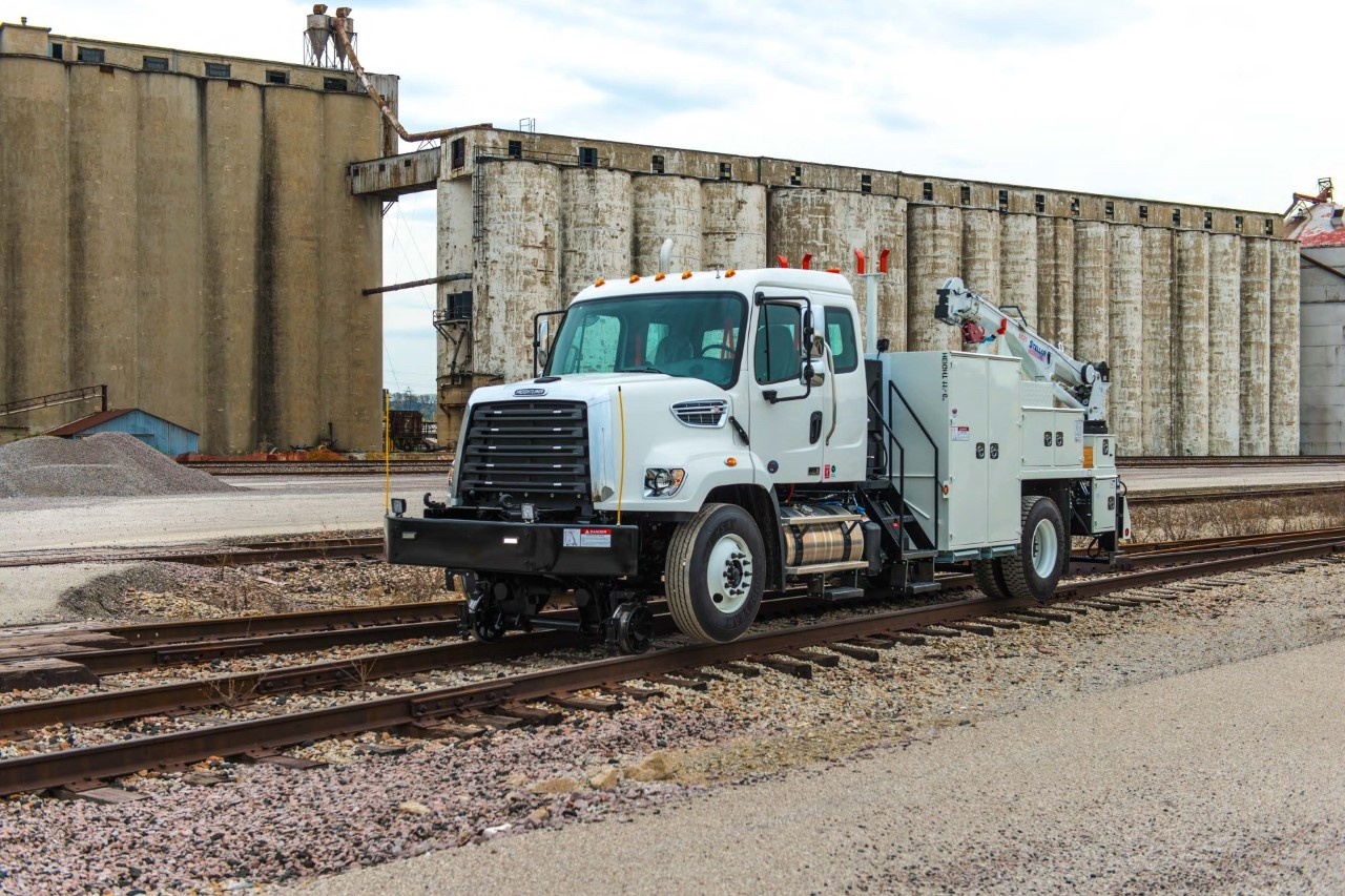 HeavyDuty HiRail Welder Truck Rental Custom Truck One Source