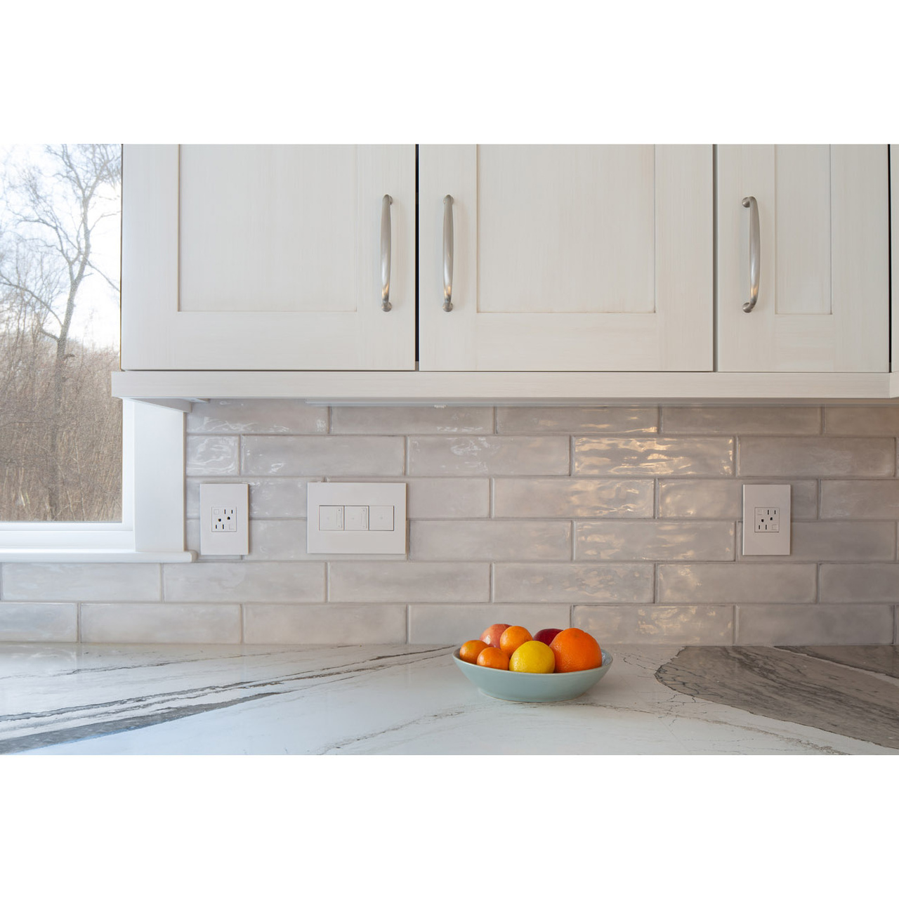 adorne Gloss White Screwless Wall Plate with Microban