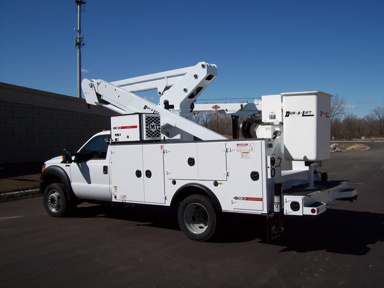 44 ft Bucket Truck Rental Custom Truck One Source