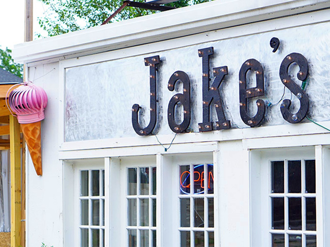 6 Atlanta Ice Cream Spots You've GOT to Try!