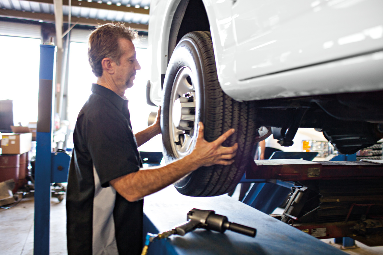 Glynn Smith Service Center in Opelika, AL