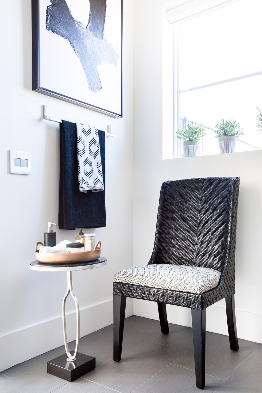 adorne Matte White Screwless Wall Plate with Microban