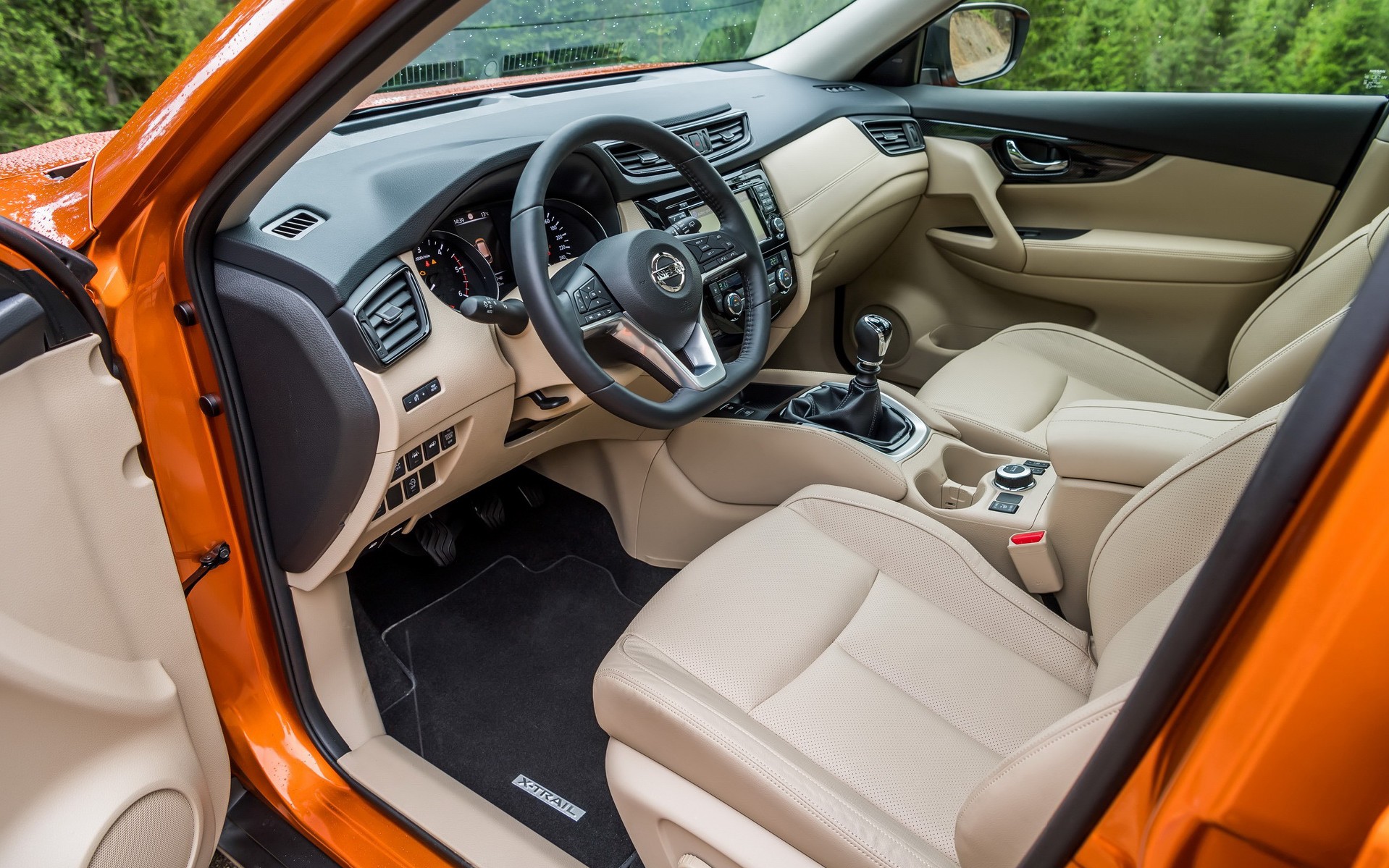 NISSAN XTRAIL. Η περιπέτεια σε καλεί Με εντυπωσιακή εμφάνιση