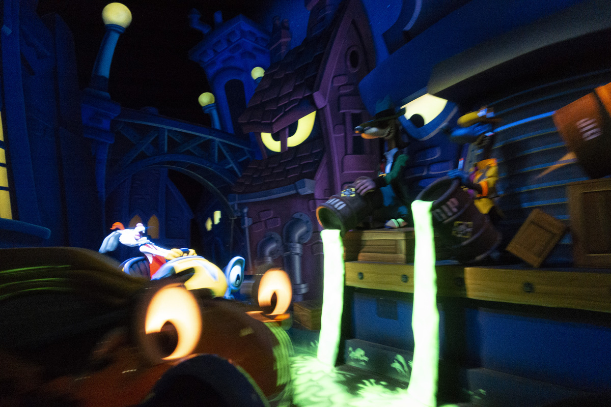 Roger Rabbit's Car Toon Spin Tokyo Disneyland