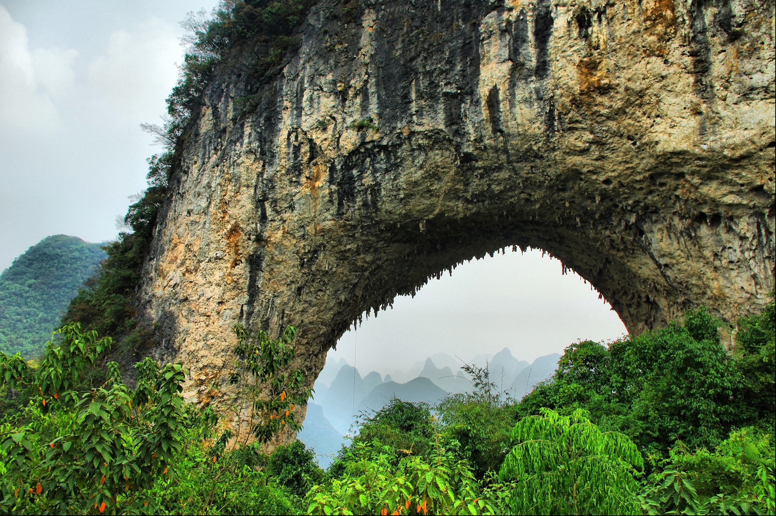 Discover the Attractions of Yangshuo County, China