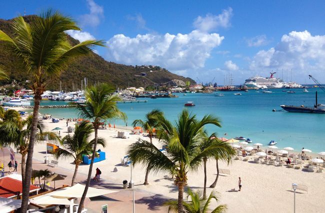 Holland House Beach Hotel