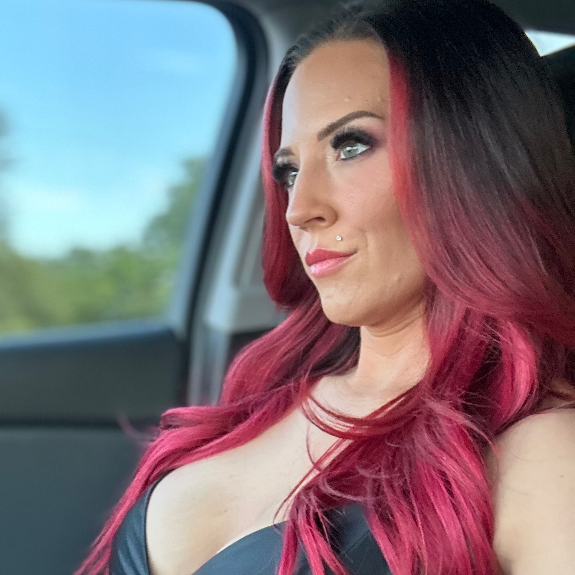 Hotwife Brooke Blaze's Profile - Vids, Pics & More | ManyVids - ManyVids