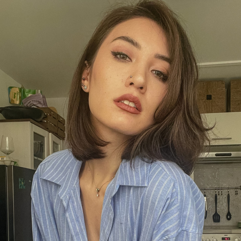 MV Store Buy items from your favorite girls.