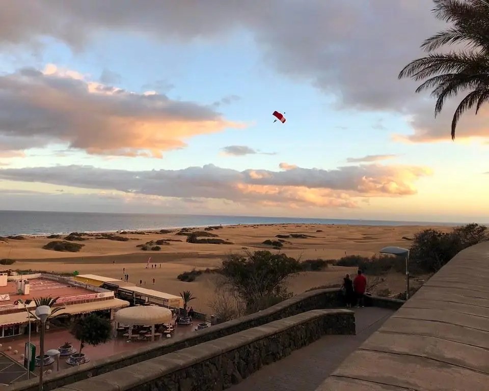 The Brightside Travel Book your flight + hotel, transfer or rent a