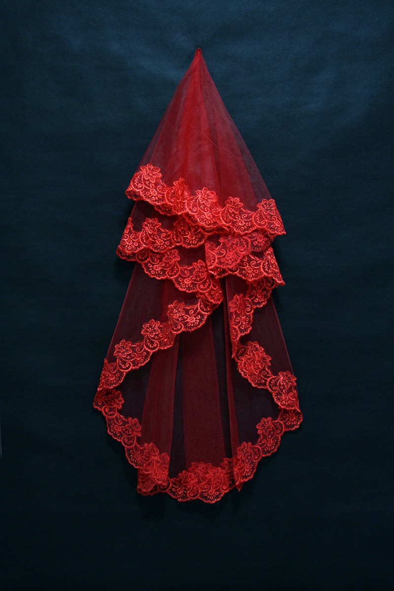 Beautiful Short Red Wedding Veil with Lace Hem BV047