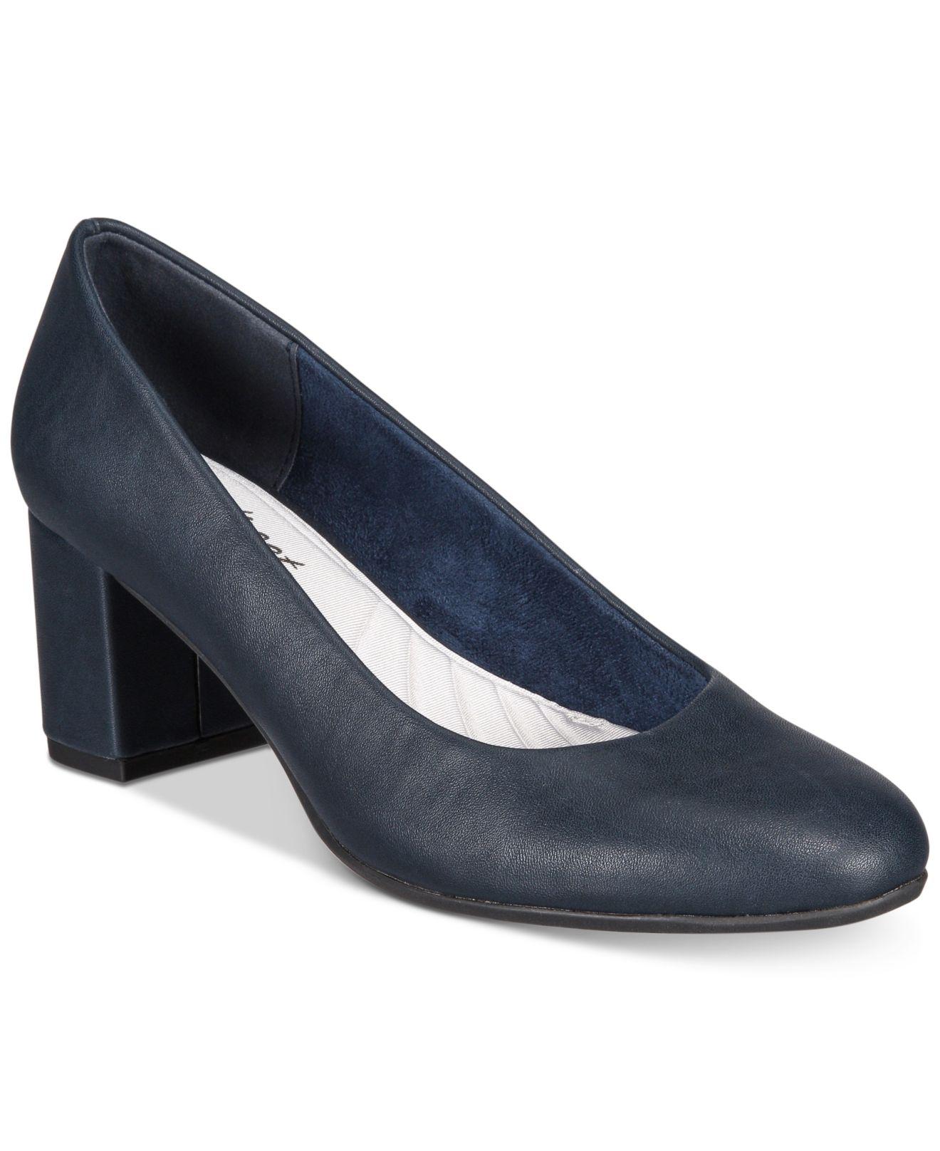 Easy Street Proper Pumps in Navy (Blue) Lyst