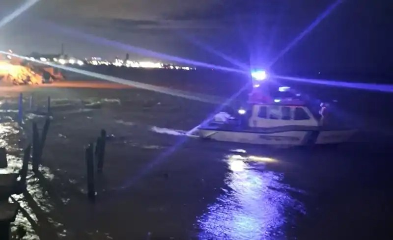 Encontraron un cadáver en el Paraná a la altura de Villa Gobernador Gálvez mientras sigue la búsqueda de los pescadores desaparecidos