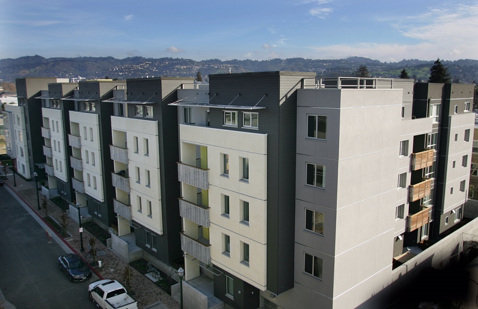 Oakland Celebrates First Residential Building at MacArthur Station