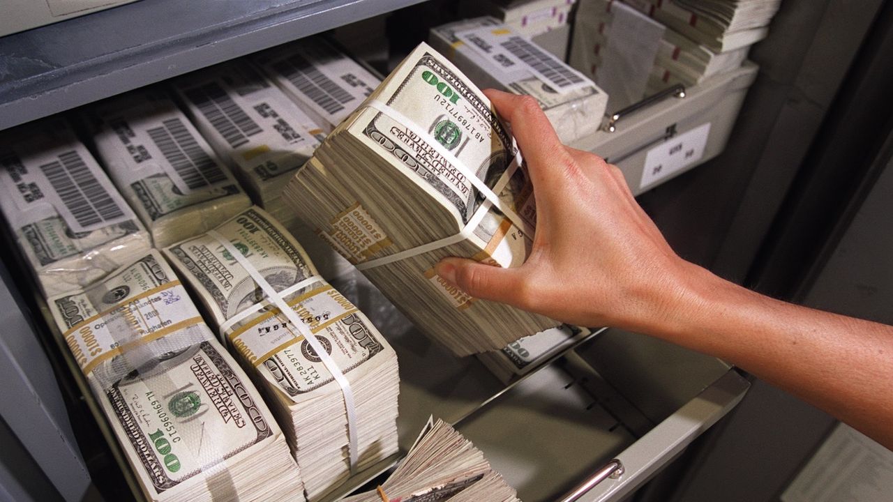 Tunisia US dollar reaches new historic high against Tunisian dinar