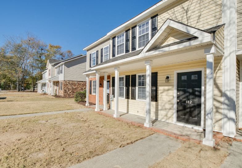 Petersburg Place Townhomes, 141 (AD) thru 192 Petersburg Circle