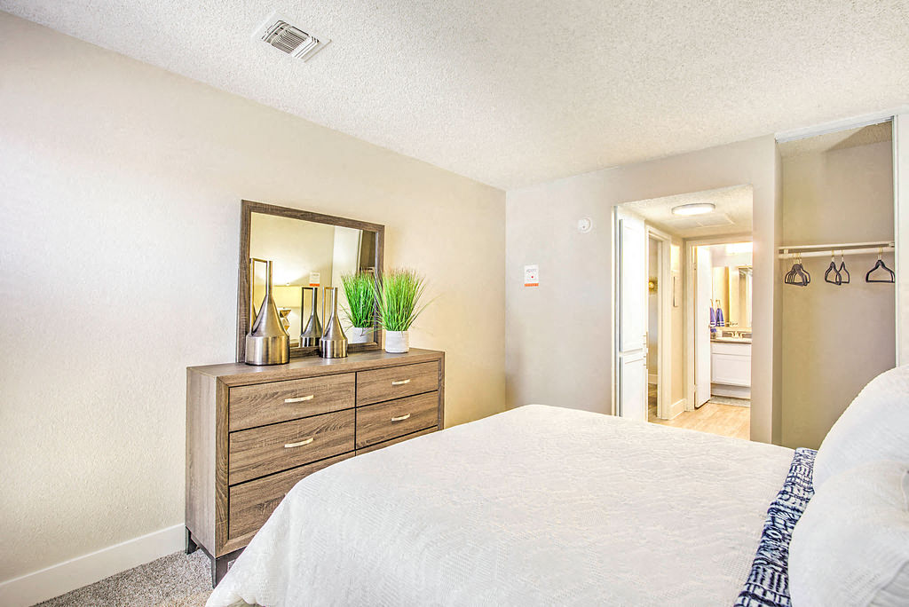 Accent on Decatur Apartments, 2950 South Decatur Blvd, Las Vegas, NV