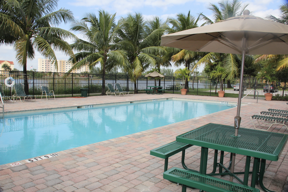Crystal Lake Apartments, 2900 N 24th Ave, Hollywood, FL RENTCafé