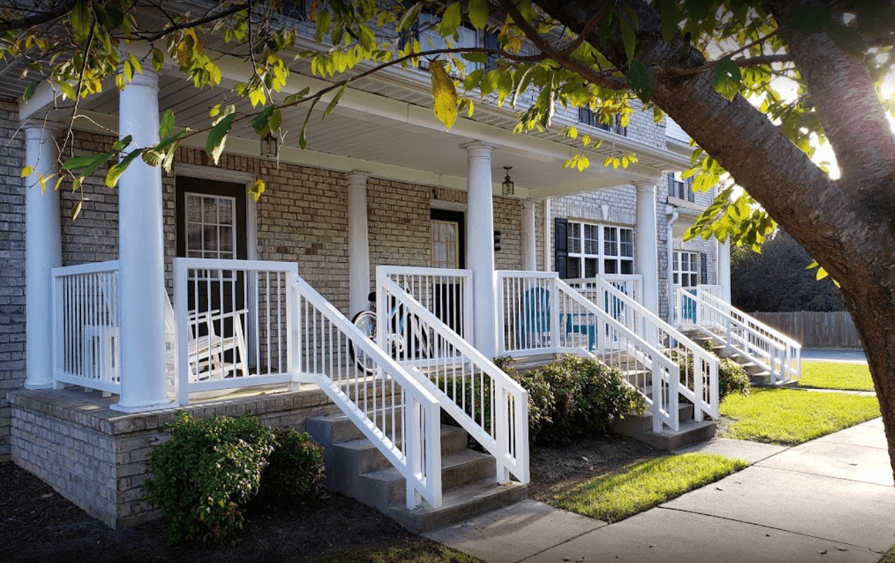 Evellien & Provence Townhomes + Apartments Apartments in Elon, NC