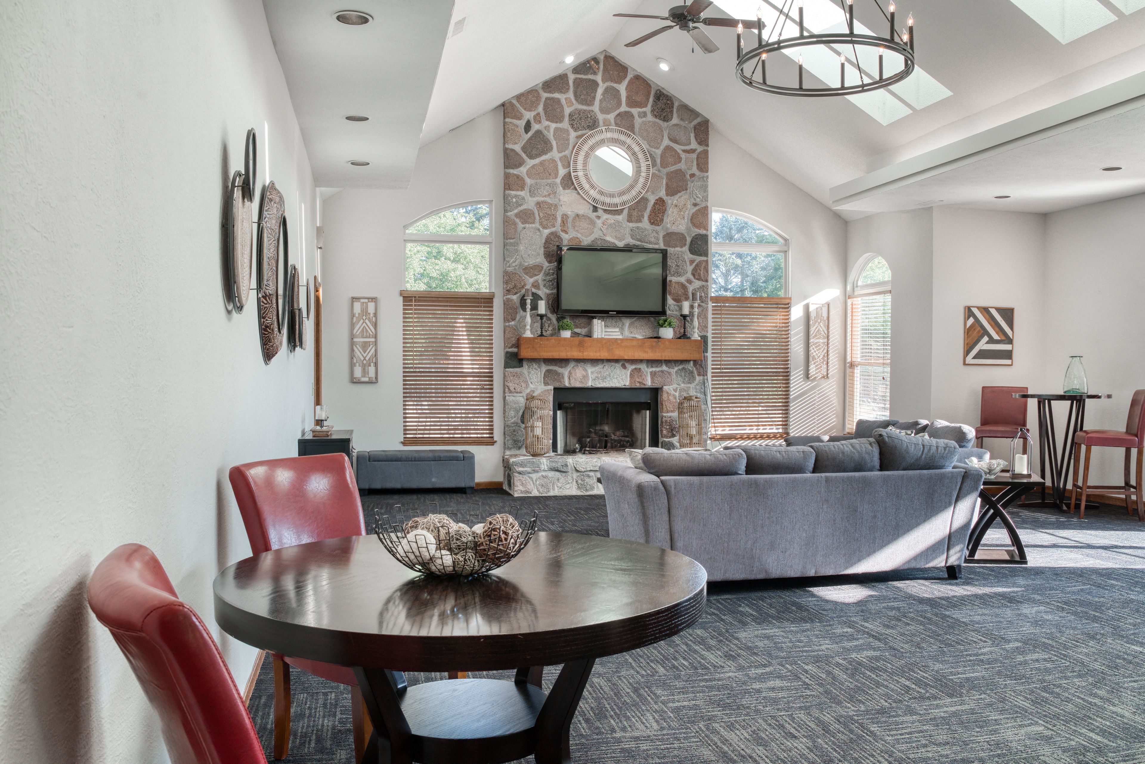 Photos and Video of Stonegate Apartments in New Berlin, WI