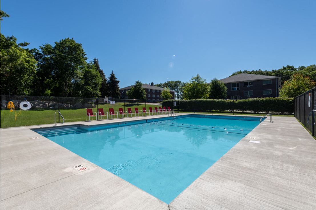 Lowell, MA Student Apartments Studio 12 Beds Photos Meadow Lane