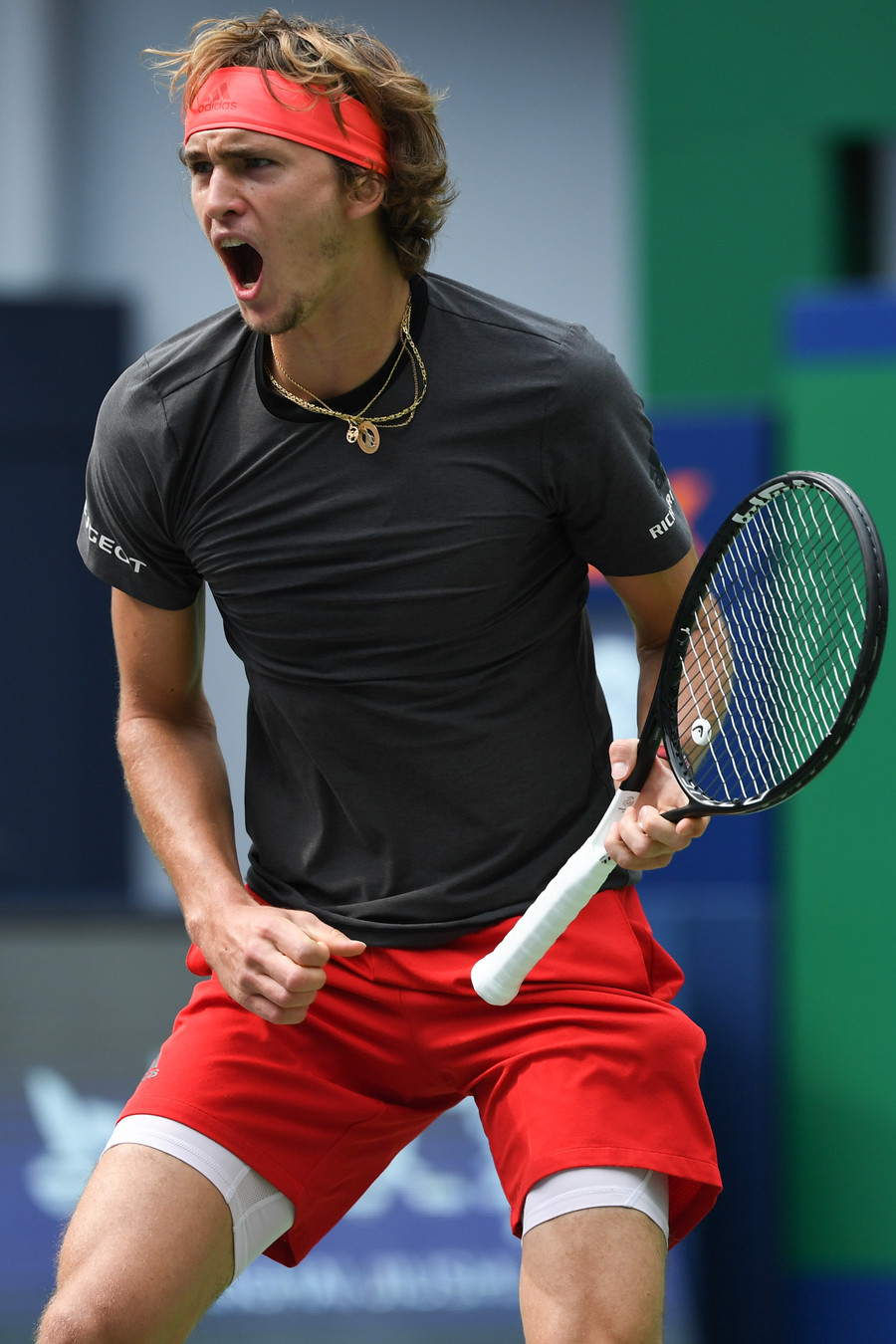 Evgenia Zverev Mischa Zverev avanza a la segunda ronda del Masters 1.000 Explore