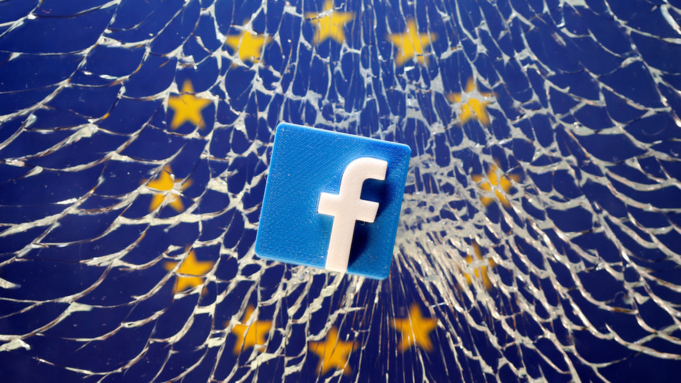 Germany orders Facebook to stop spying & hoarding users’ data without