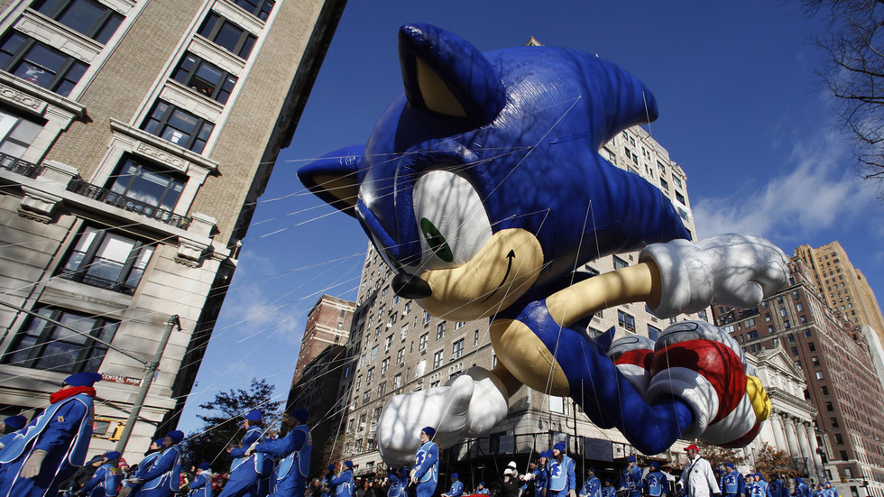 ‘Sonic’ director & studio agree redesign after ferocious