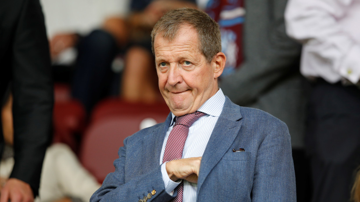 Alastair campbell, former labour spin doctor, meets his younger self in the bbc alastair campbell has told bbc breakfast that he can't quite believe i've given up on it after he. War Criminal Alastair Campbell Should Be In The Hague Not Getting Tv Airtime Says George Galloway Rt Uk News