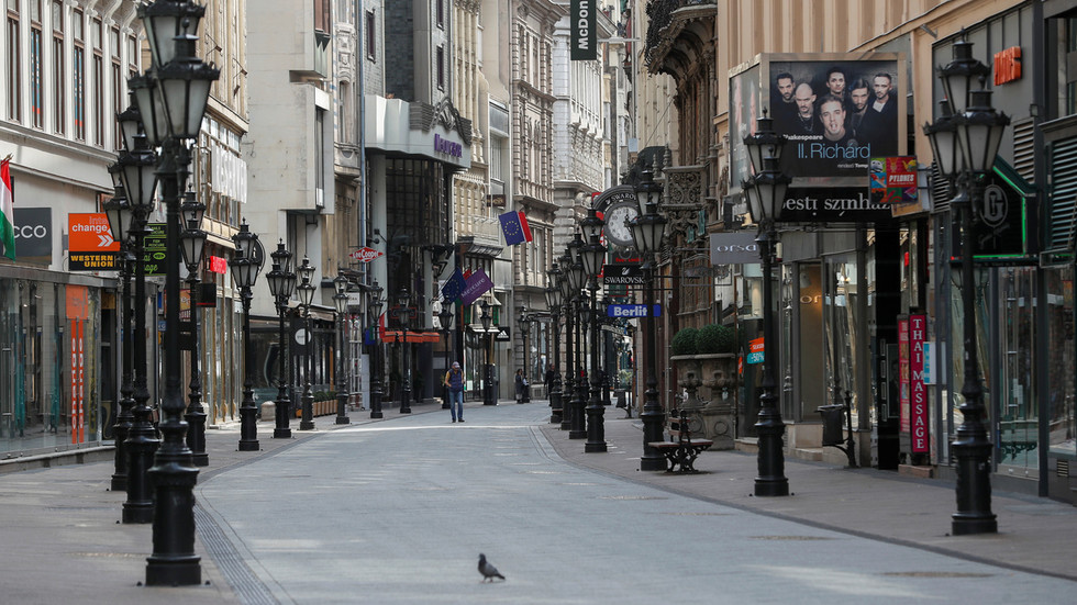 Hungary to review rules on travel to neighbors over