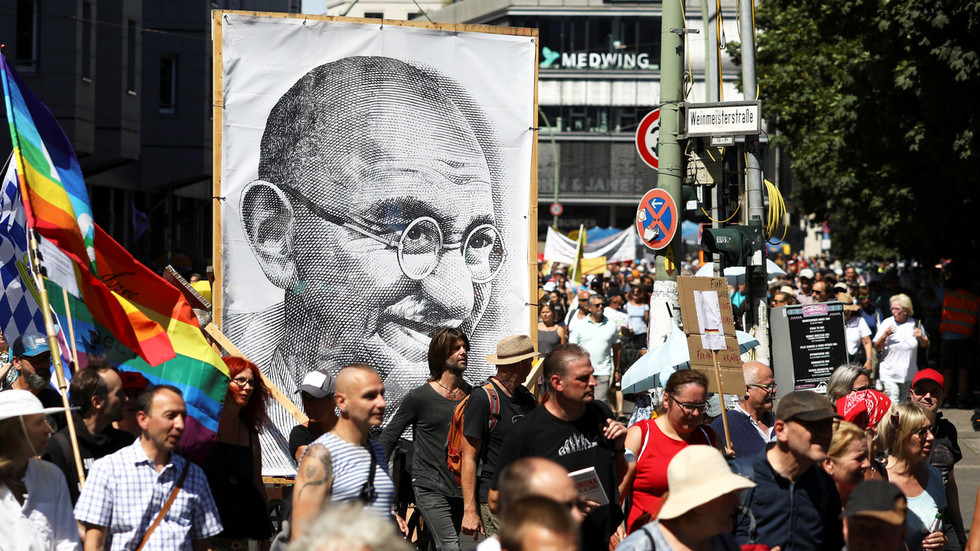 ‘Despicable act’ India condemns BEHEADING of Gandhi statue in