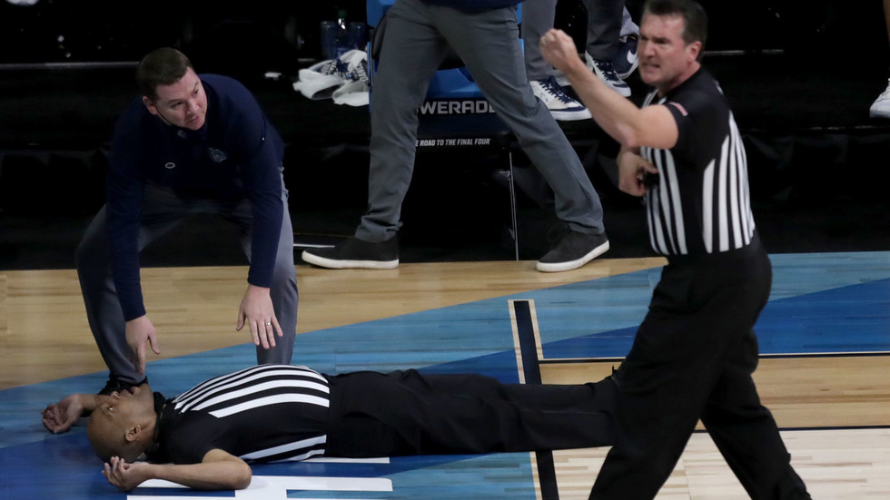 WATCH ‘Scary scenes’ as basketball referee collapses midway through