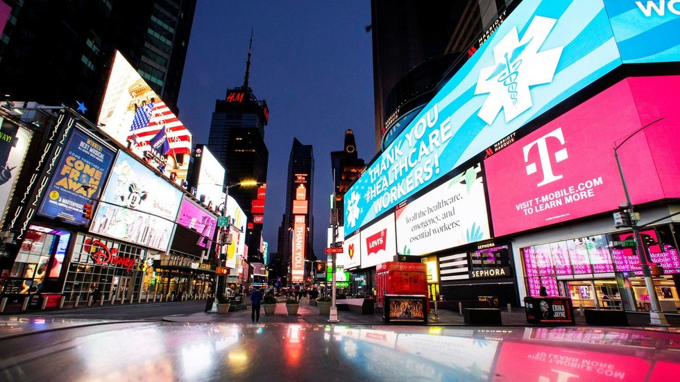 ‘Turn off those big a** billboards!’ New Yorkers fume over alert to