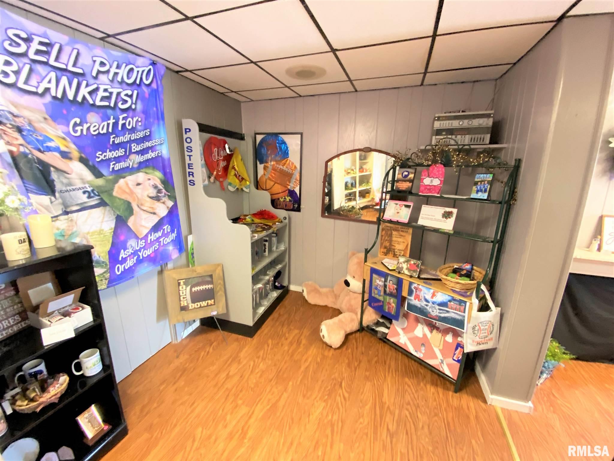 Flora IL 62839 Property Peddler, Inc