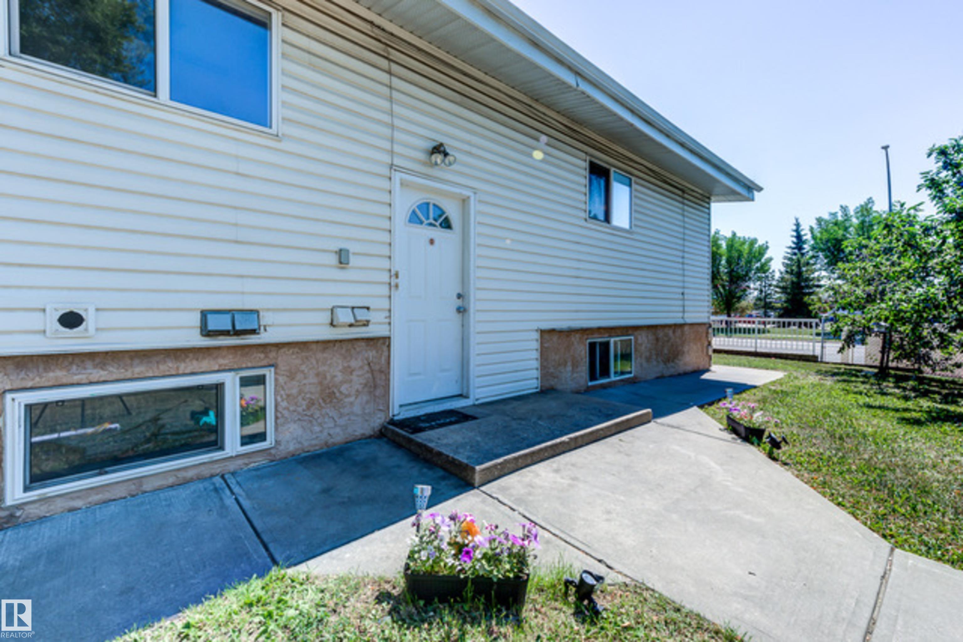 9516 127 Avenue, Edmonton MLS® E4405466 Killarney Real Estate