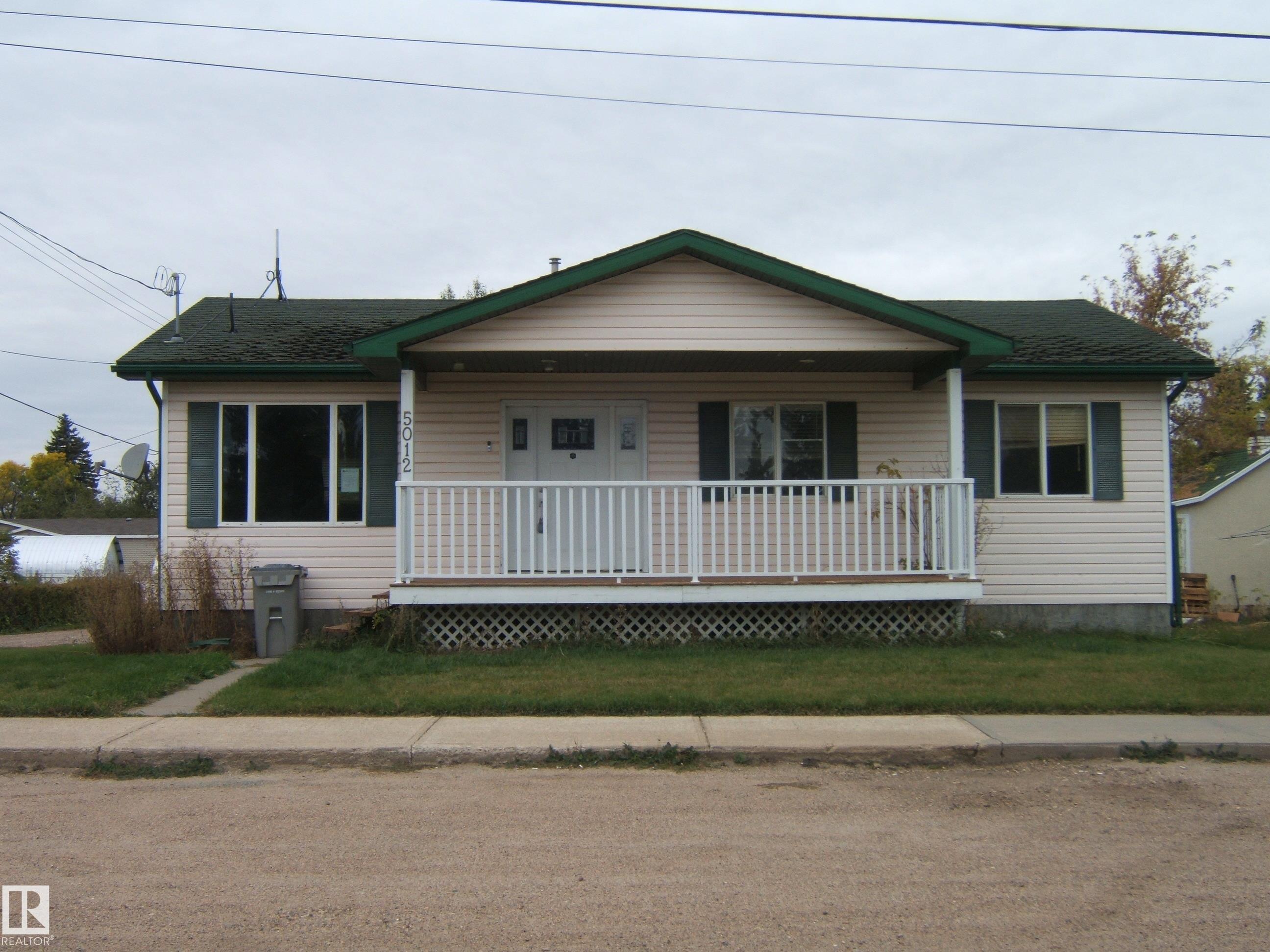 5012 52 Street, Mundare MLS® E4409741 Mundare Real Estate Elisse