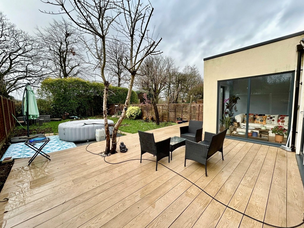 Property in Roxborough Road, Harrow, HA1 1PA