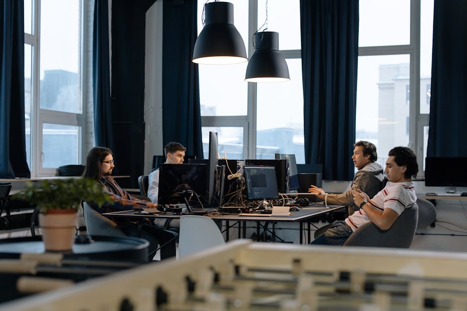 Hot Desking Etiquette A Guide to Desk Sharing Best Practices