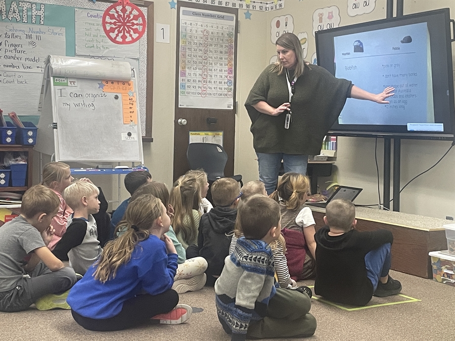 Home Earlham Elementary School